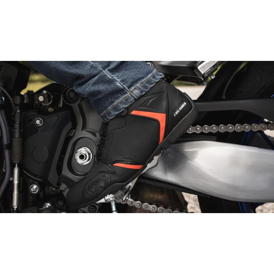 Ghete moto Roadster barbati All Season Ixon model Gambler WP MS culoare: negru/rosu (100% waterproof) - Negru/rosu , 46