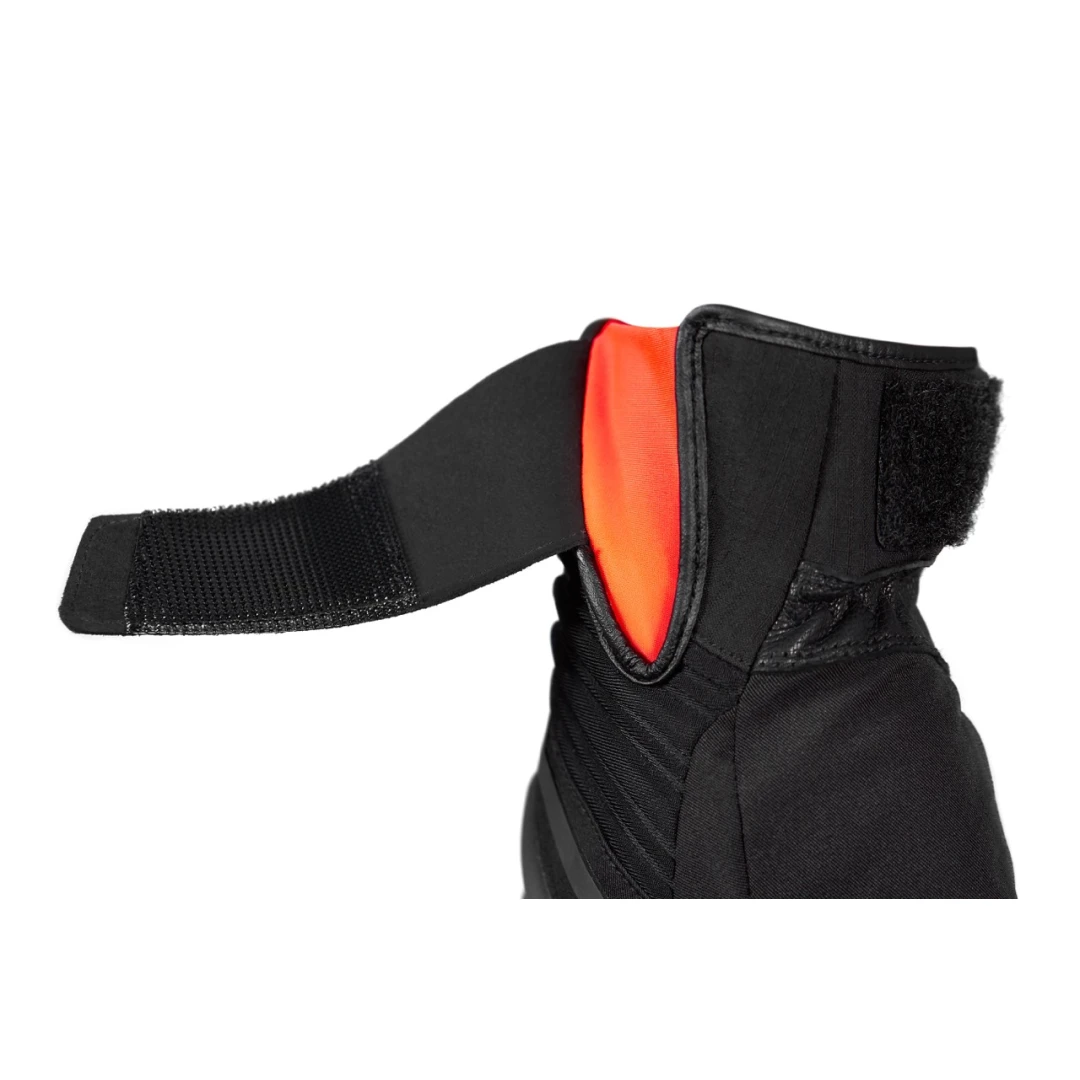 Manusi barbati Touring/Adventure iarna Seventy model SD-T13 Aspen Light negru/rosu - WinterTex - Negru/rosu , XL (10 cm) Manusi barbati Touring/Adventure iarna Seventy model SD-T13 Aspen Light negru/rosu - WinterTex - Negru/rosu , XL (10 cm)