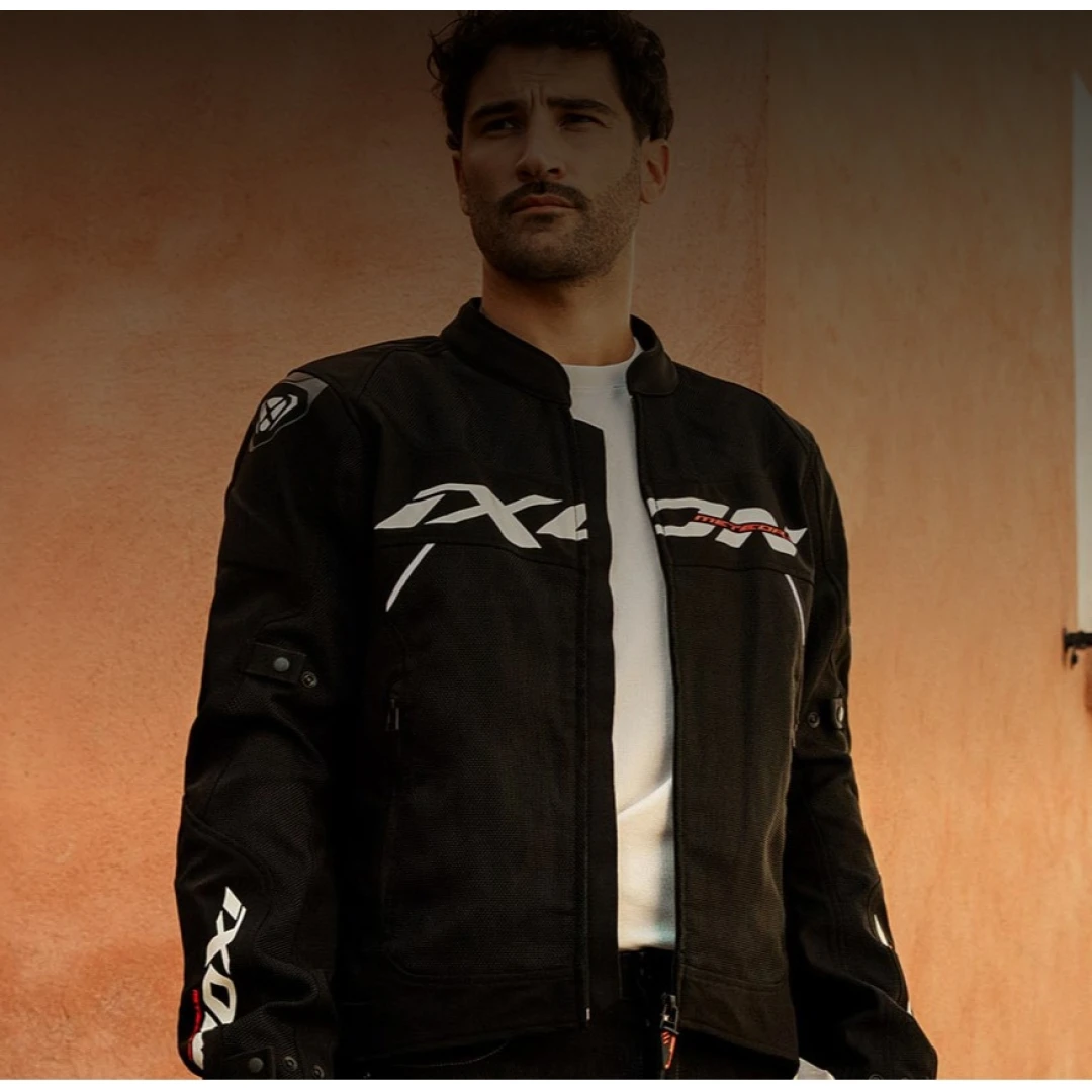 Geaca (jacheta) motociclete barbati Racing/Roadster Ixon All season model Meteor 31 MS culoare: negru/alb (concept 3 in 1) - Negru/alb , XXL Geaca (jacheta) motociclete barbati Racing/Roadster Ixon All season model Meteor 31 MS culoare: negru/alb (concept 3 in 1) - Negru/alb , XXL