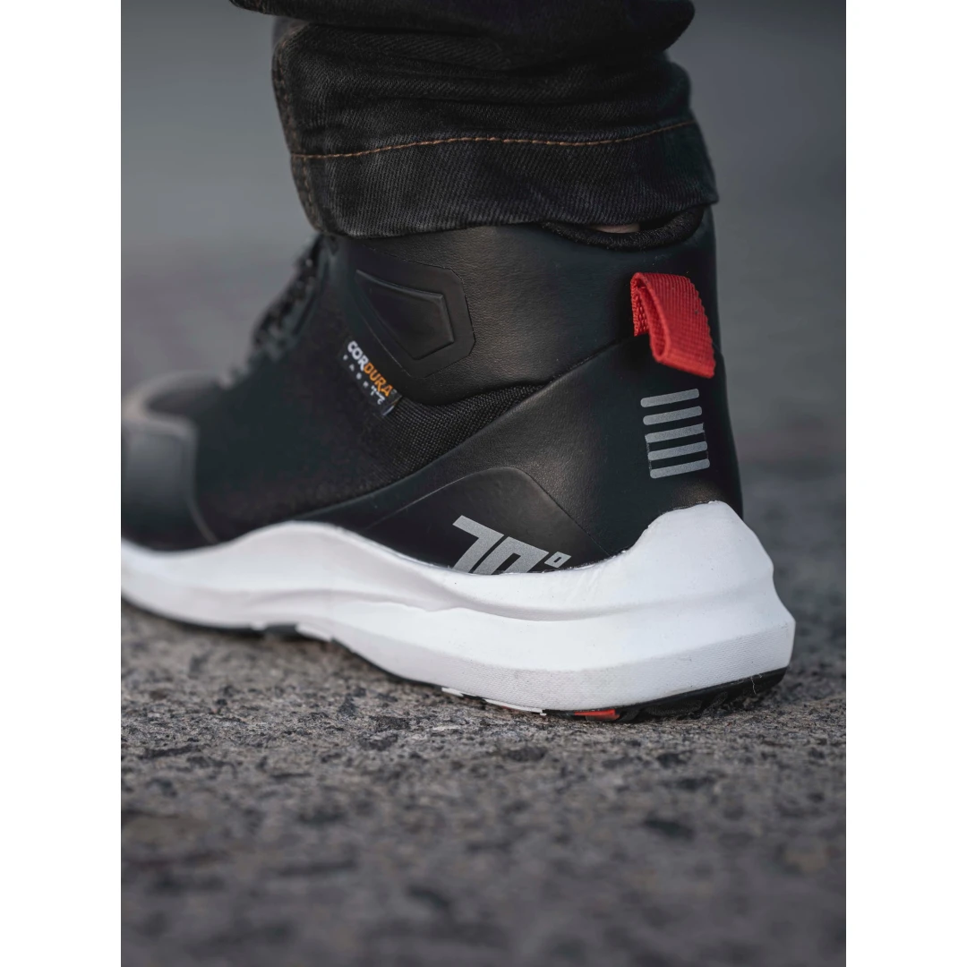 Ghete moto Urban Unisex Seventy model SD-BC4 Vector culoare: negru/rosu/alb - 42 Ghete moto Urban Unisex Seventy model SD-BC4 Vector culoare: negru/rosu/alb - 42