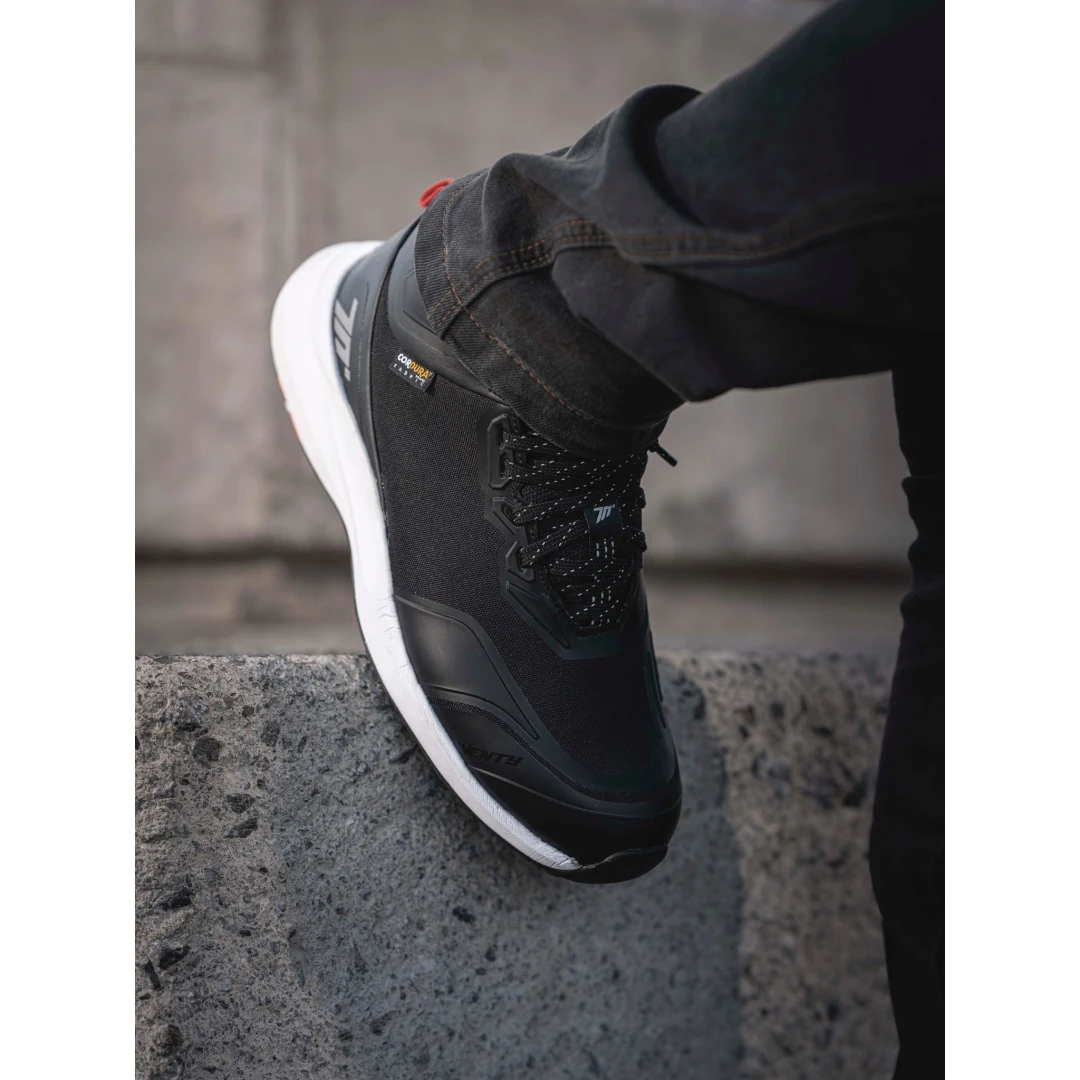Ghete moto Urban Unisex Seventy model SD-BC4 Vector culoare: negru/rosu/alb - 46 Ghete moto Urban Unisex Seventy model SD-BC4 Vector culoare: negru/rosu/alb - 46